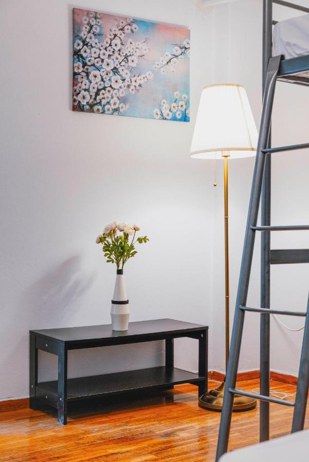 Urban Escape Next To Acropolis And Athens City Center Екстер'єр фото